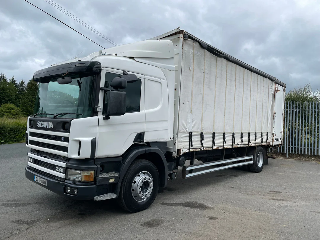 2002 Scania 94D 230 4x2 Curtainside 